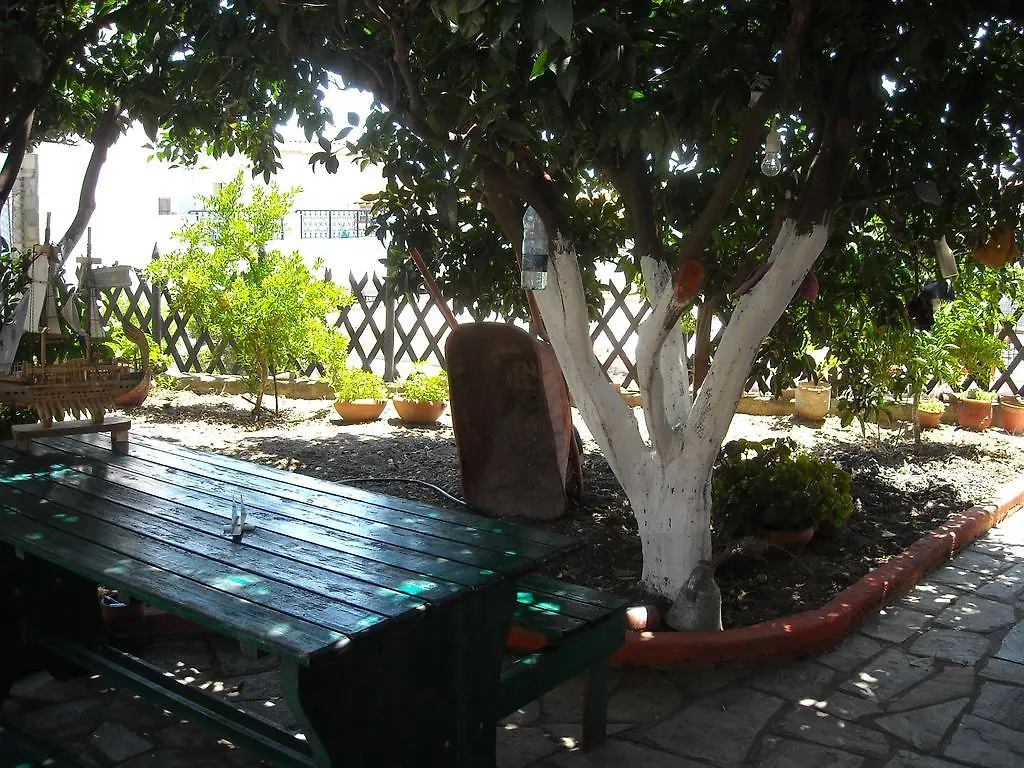 Studios Oasis Apartment Neos Marmaras