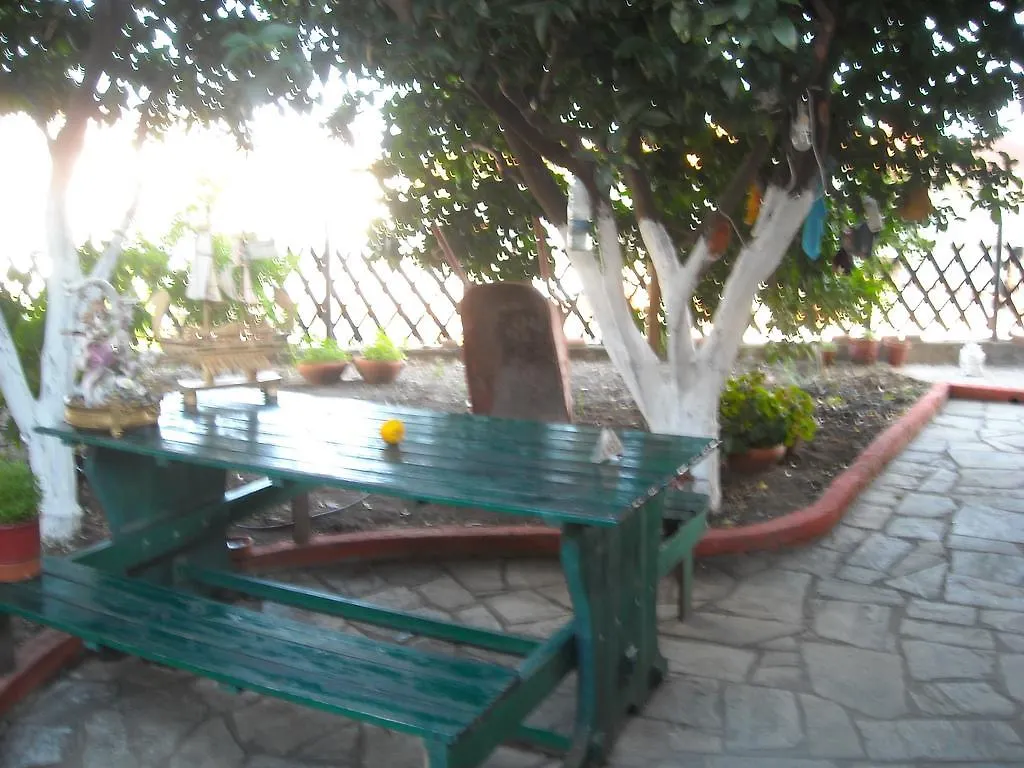 Studios Oasis Apartment Neos Marmaras
