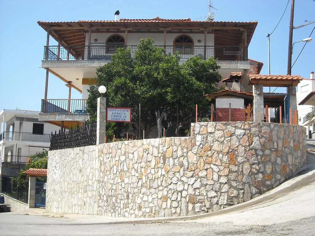 Studios Oasis Apartment Neos Marmaras