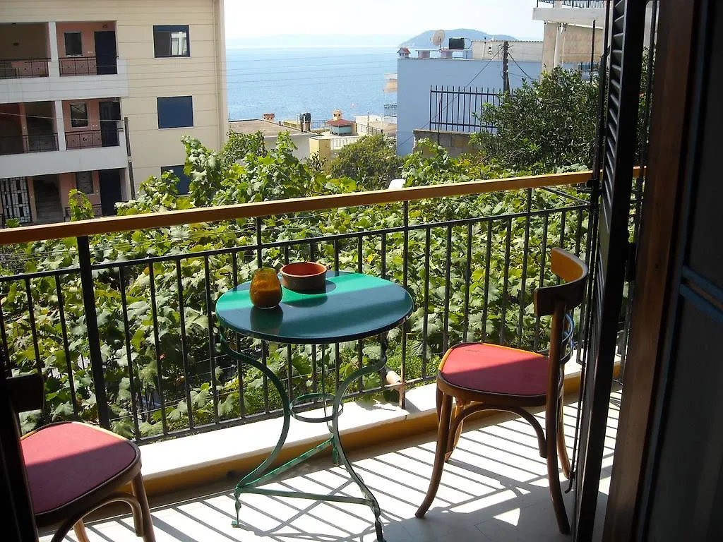 Studios Oasis Apartment Neos Marmaras