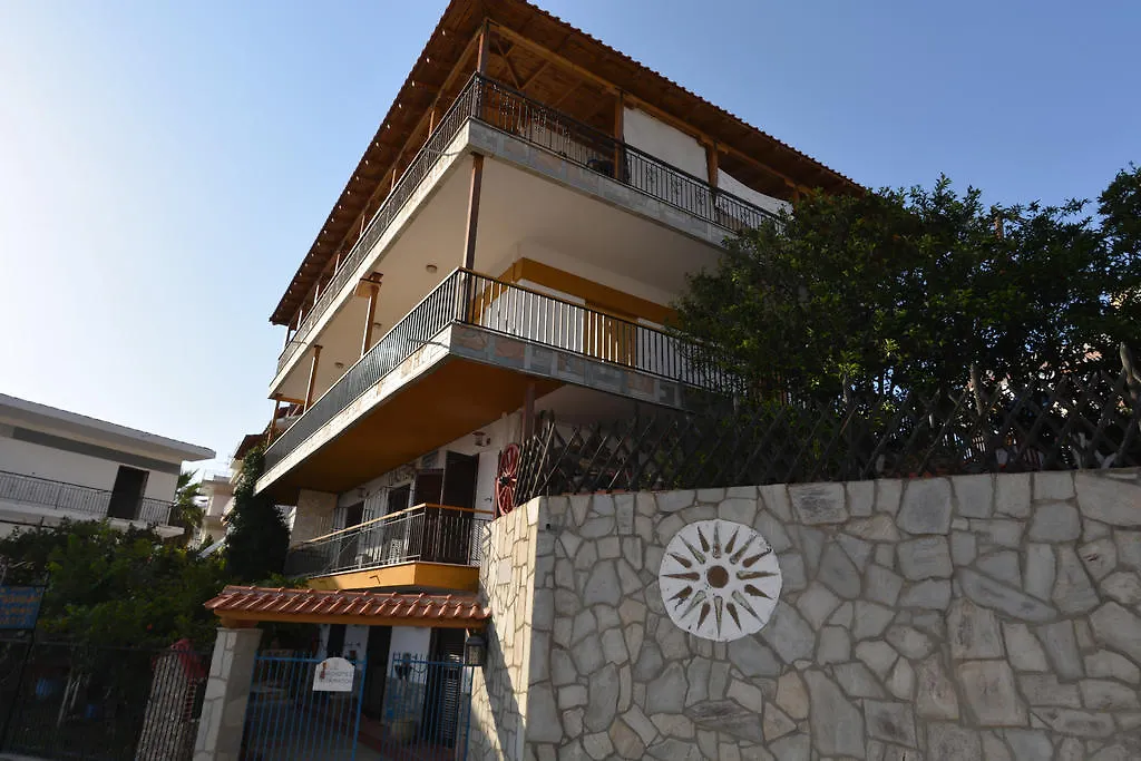 Studios Oasis Apartment Neos Marmaras