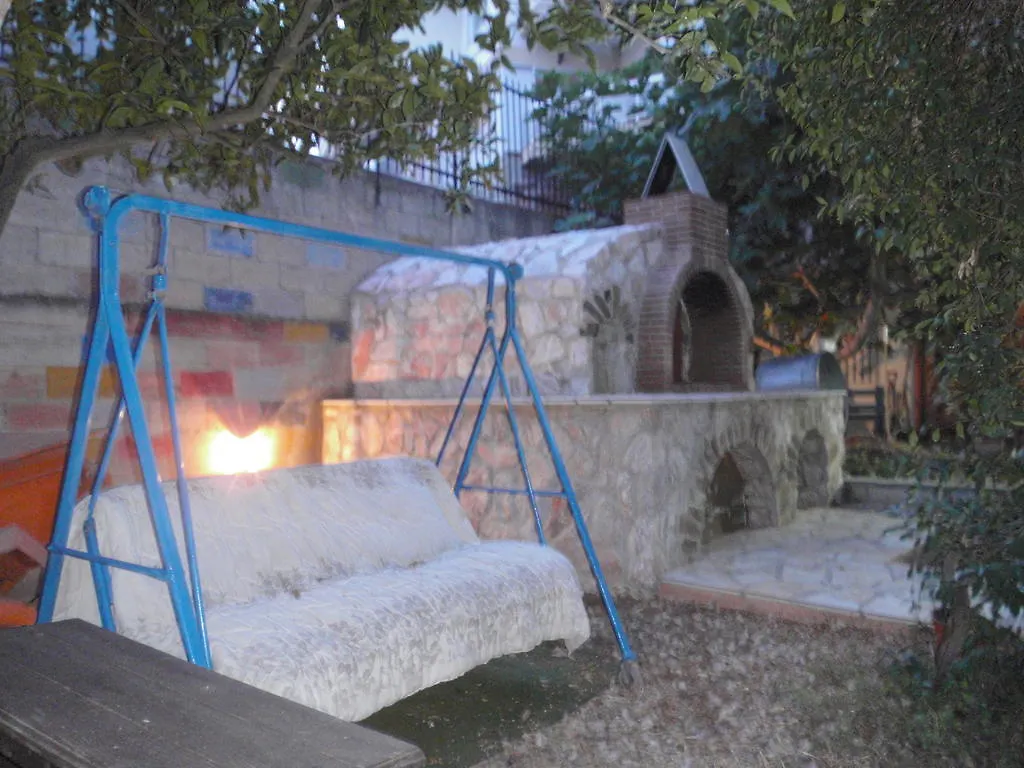 Studios Oasis Apartment Neos Marmaras Greece