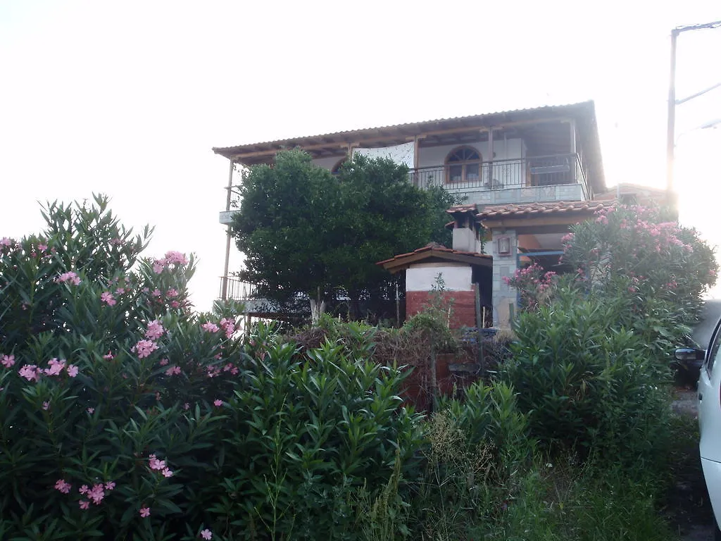 Studios Oasis Apartment Neos Marmaras Greece