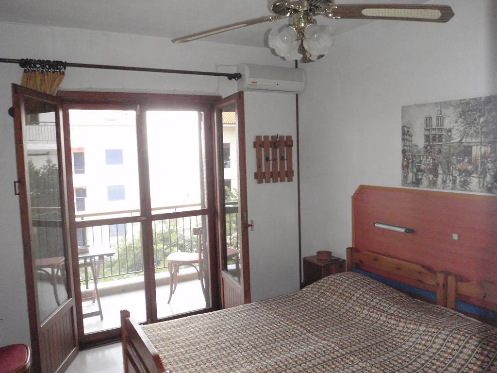 Studios Oasis Apartment Neos Marmaras