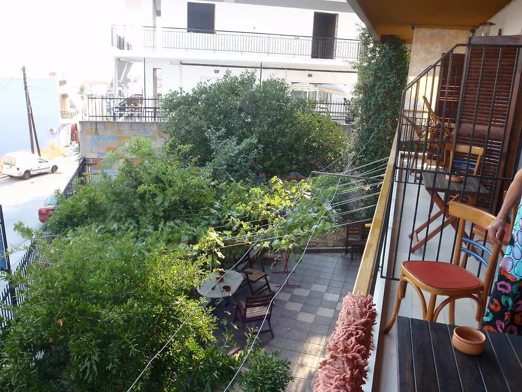 Studios Oasis Apartment Neos Marmaras