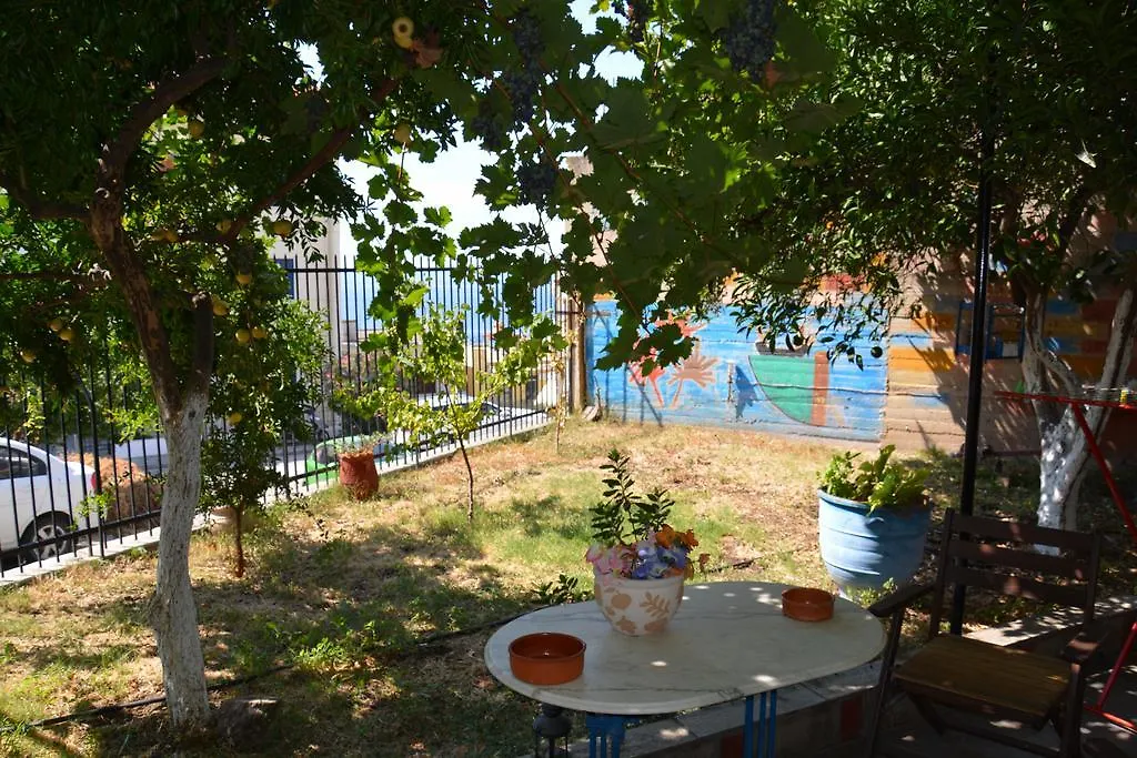 Studios Oasis Apartment Neos Marmaras
