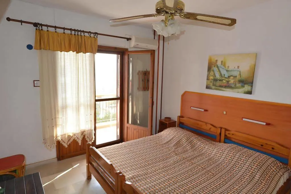 Studios Oasis Apartment Neos Marmaras 0*,  Greece